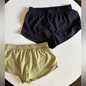 All in Motion Tulip Run 2” Short Bundle